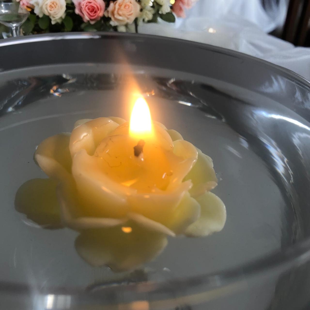 Vela Artesanal Flutuantes 12 unidades - Imagem 5